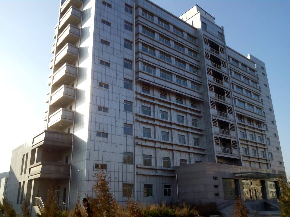 甘肃省平凉市崇信县锦屏镇青年路北段新安煤业公司综合服务楼交易公告