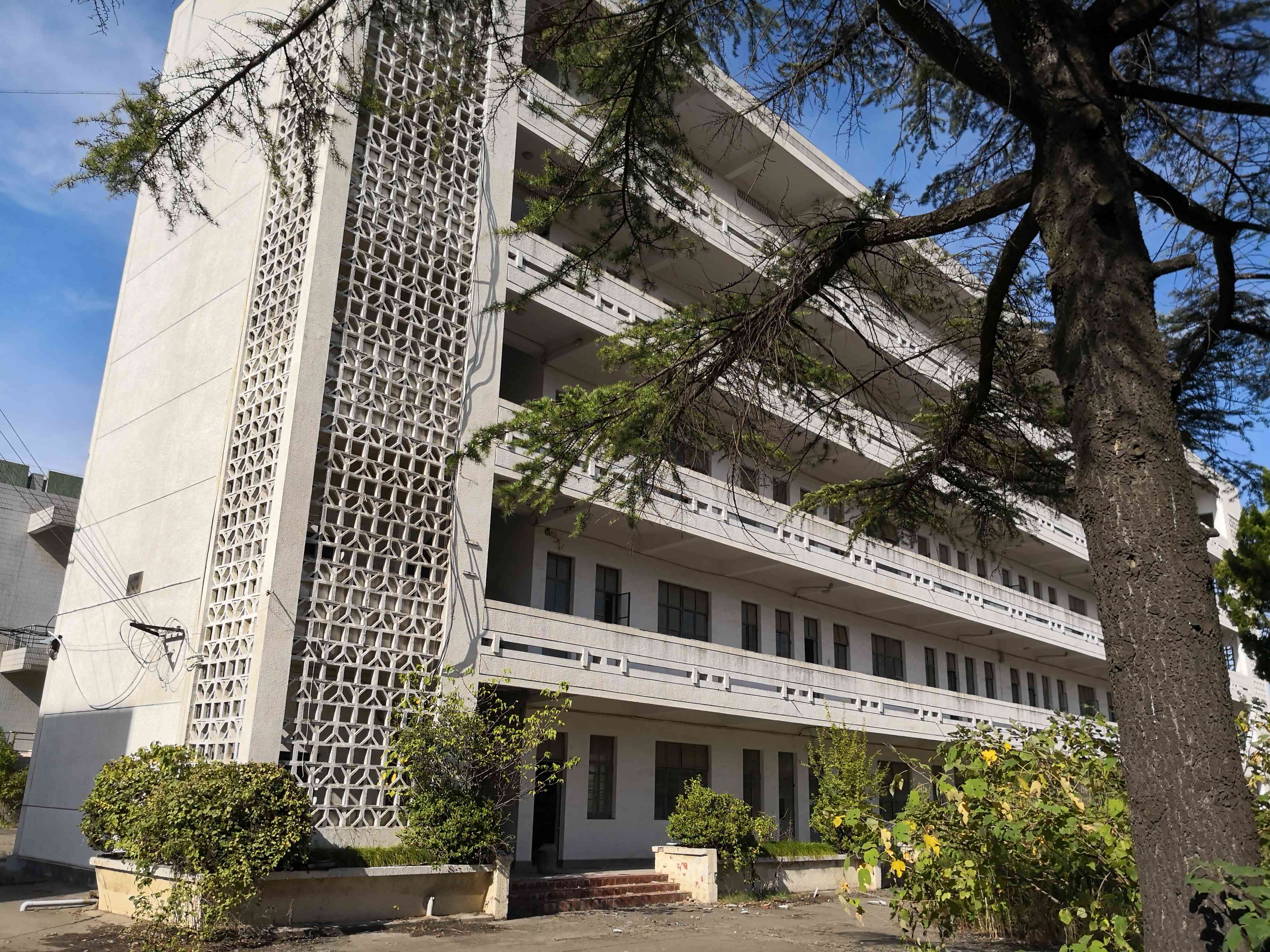 江苏警官学院龙潭校区闲置资产交易公告